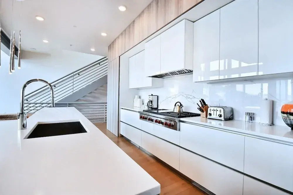 Ski-in/ski-out Elegant 5br/6ba 5 Bedroom Townhouse by Redawning