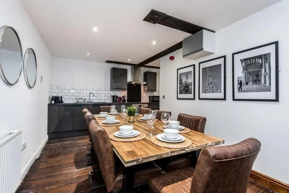 UStay 27 Stanley Street Party Apartments