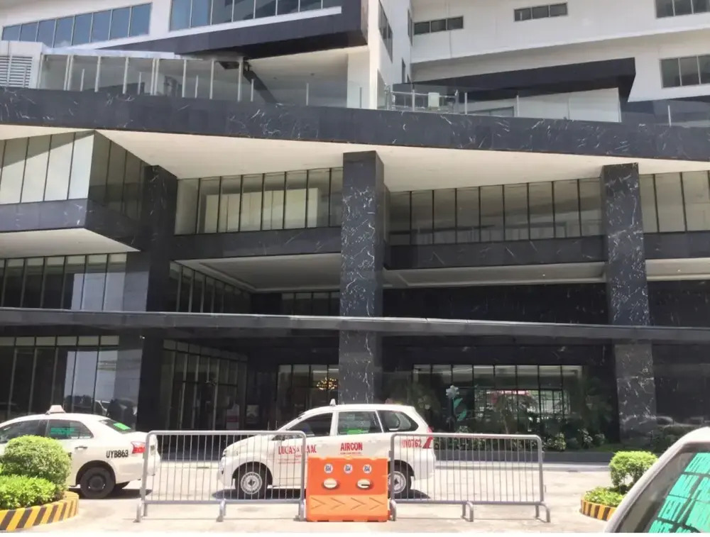 Capital O 804 The Residences at Bonifacio Civic Center