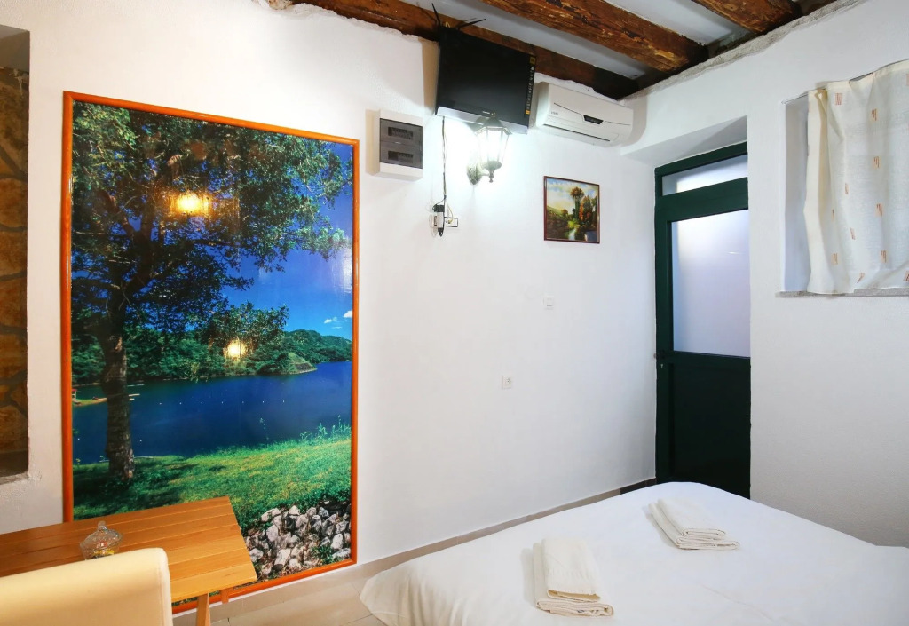 Hygge Rooms Split