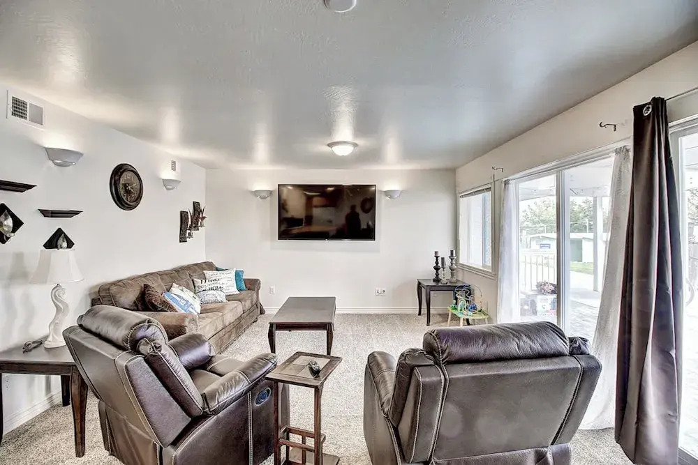Waterfront Condo W & Dock Access
