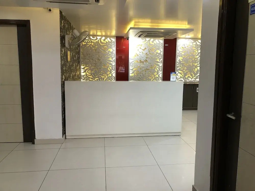 Capital O 6772 Hotel Mukund