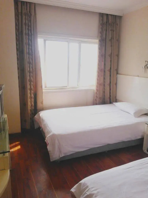 Nanjing Shuangfeng Hotel