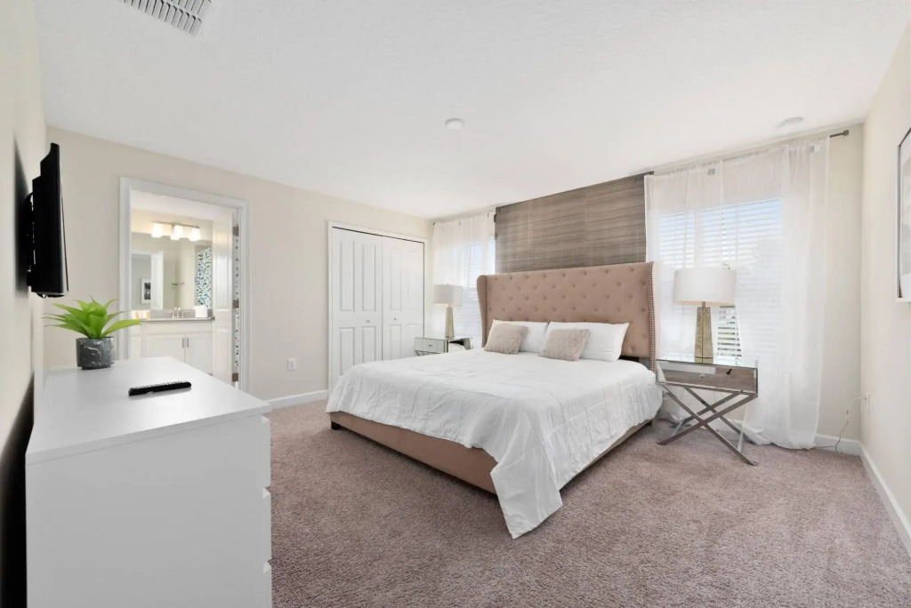 Amazing Townhome 4Bd 3Bat with pool @ChampionsGate
