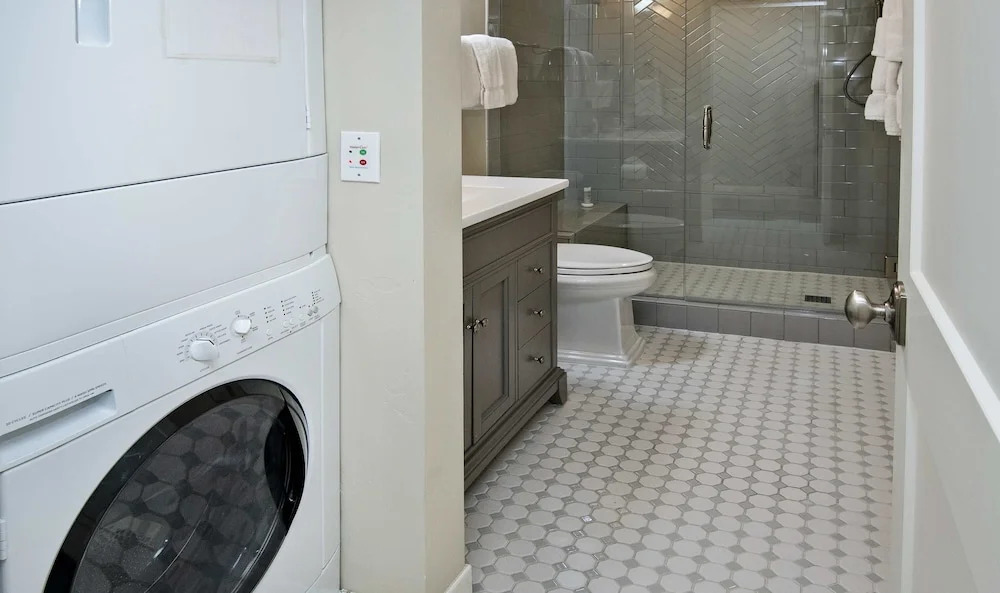 9 Vail Rd. #26 3 Bedroom Condo by RedAwning