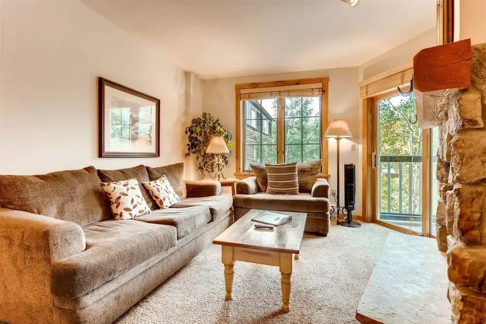 8500 Dakota Lodge