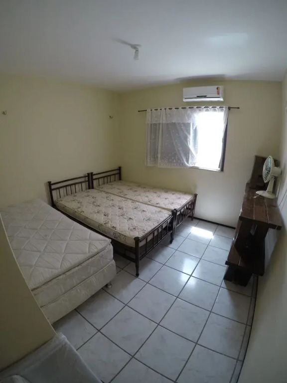 Apto 4 suites com ar para 15 pessoas
