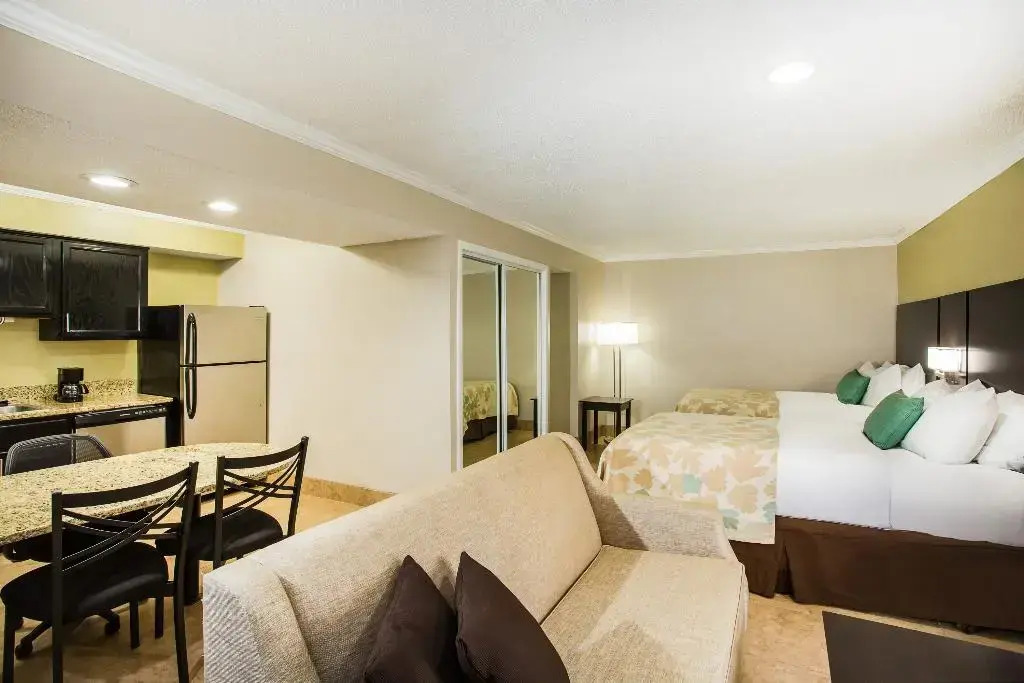Hawthorn Suites by Wyndham Orlando International Drive