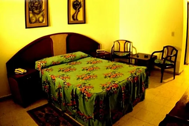 Hotel Rancho Club