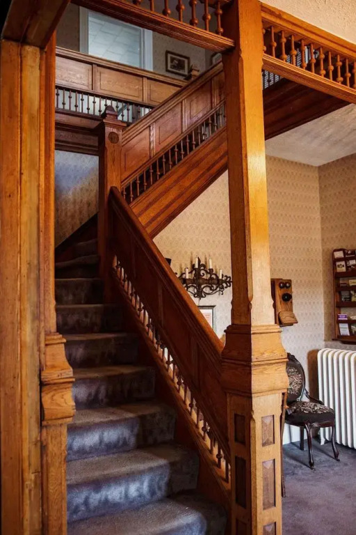 Hudson Manor Bed & Breakfast