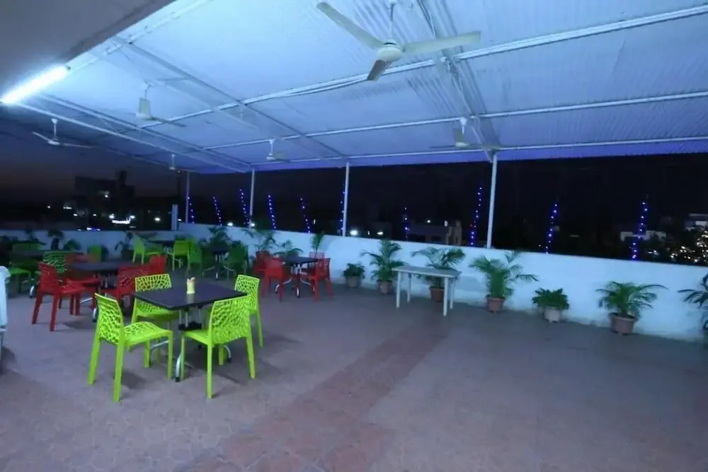Hotel Girnar