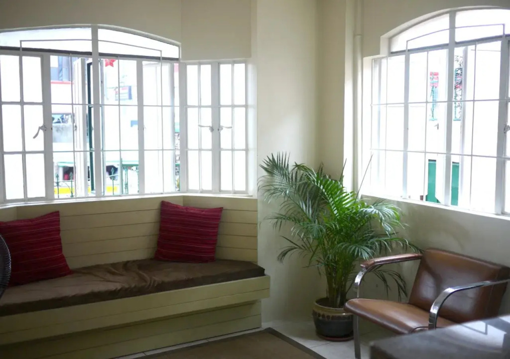 1 River Central Hostel