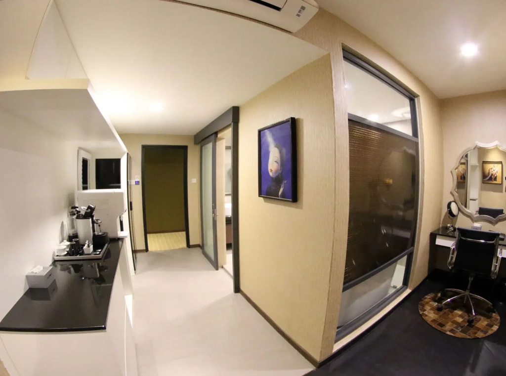Bedrock Hotel
