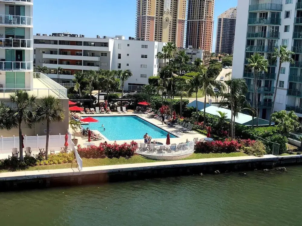 Le Marina Bay 802 by Go Florida Condo Sunny Isles