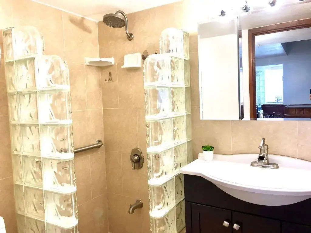 Hawaiian Monarch Penthouse 3bedroom