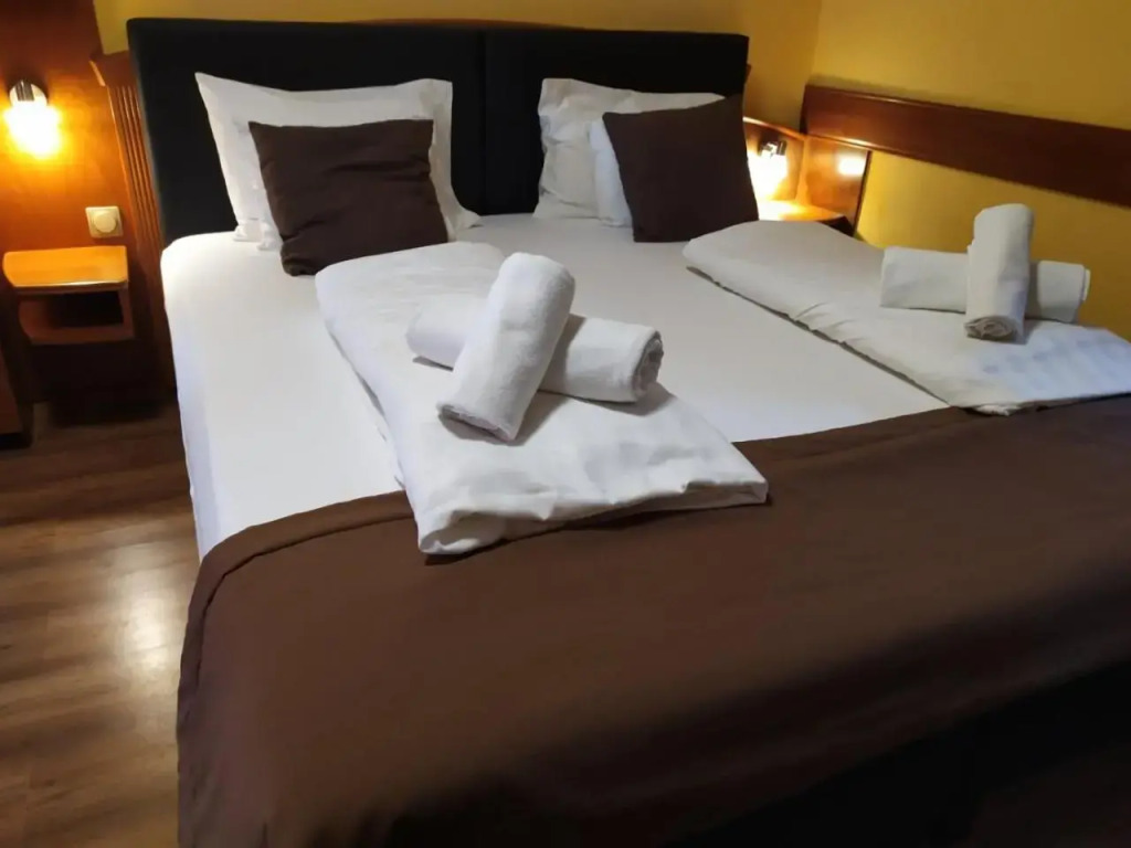 Relax Hotel Hévíznél