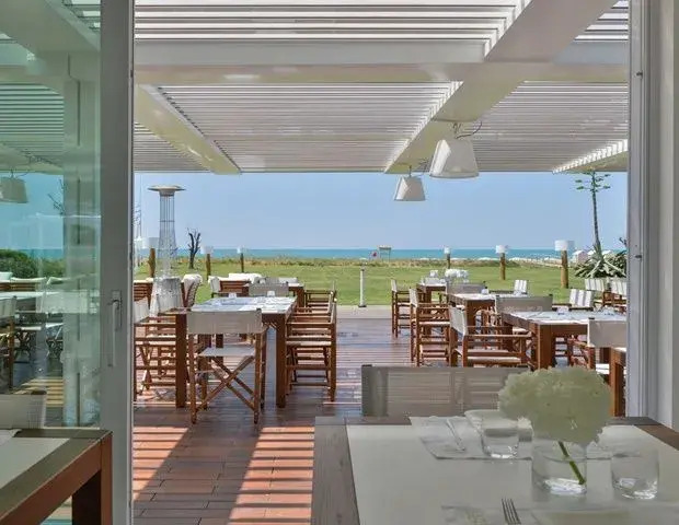 Beach Club 93