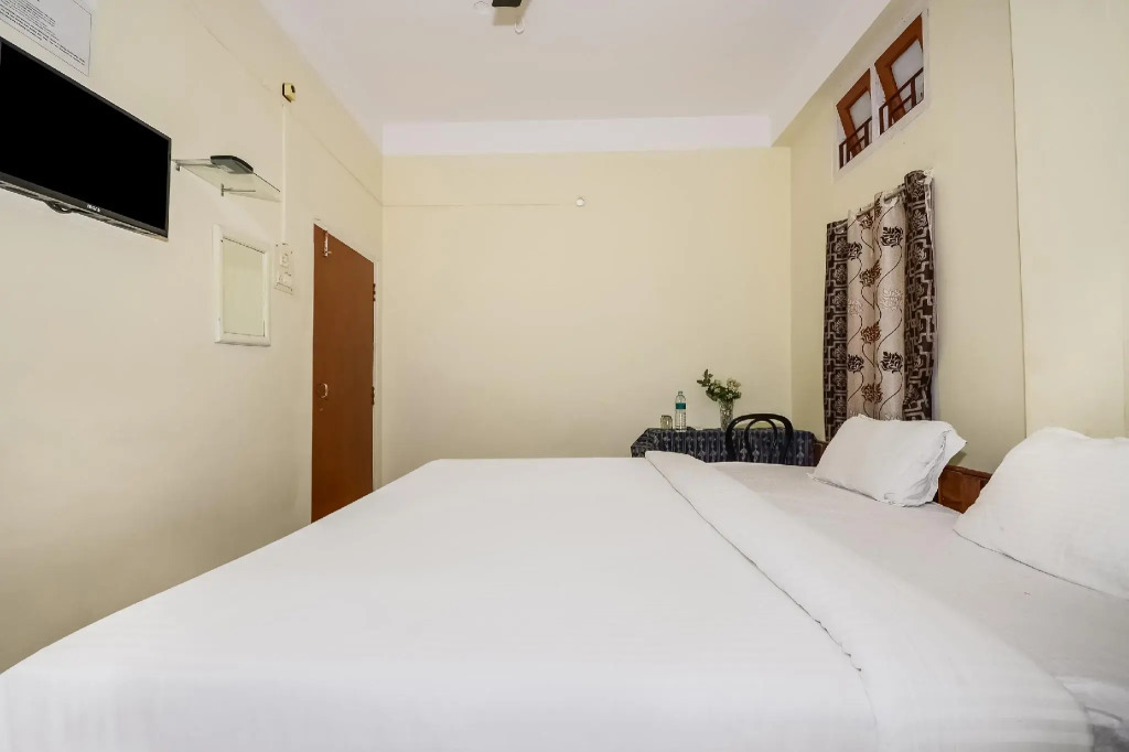 OYO 37875 Hotel Kirtti Inn