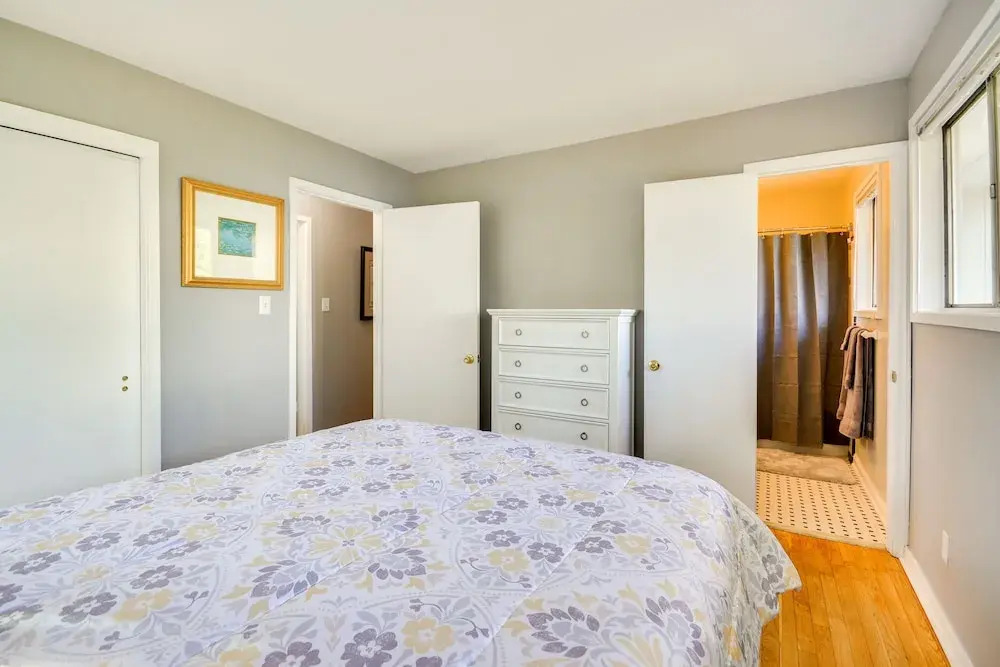 2 Mi to Dtwn Greensboro: Centrally Located Home