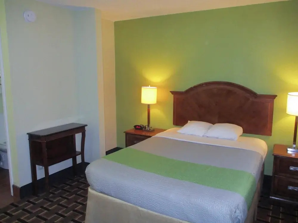 Savannah Garden Inn