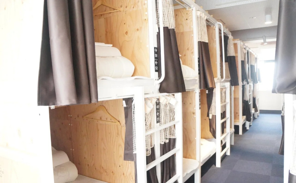 Hostel Enisia Namba