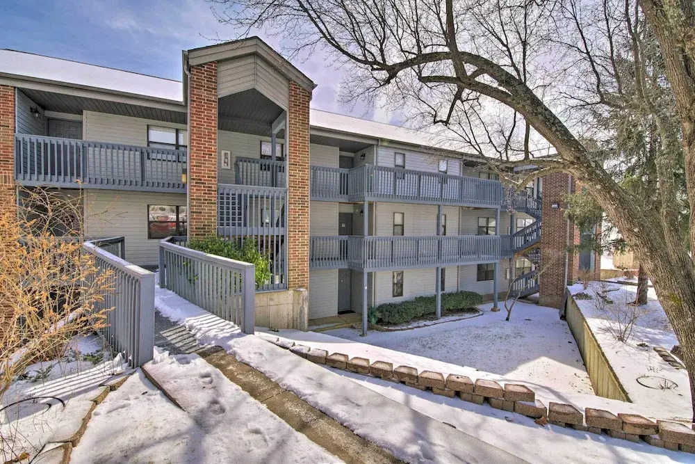 Updated Branson Condo w/ Indoor Pool Access!