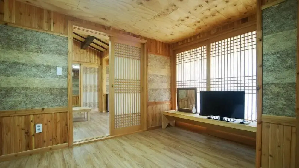 Chan's House Pension