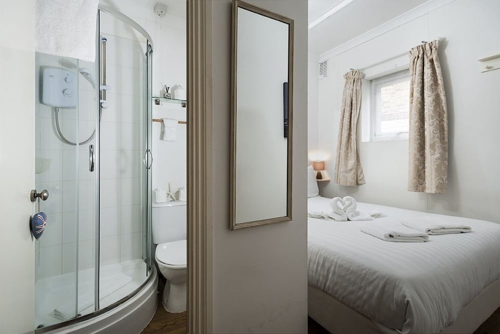 New Super 1 Bedroom Flat in the Heart of Greenwich