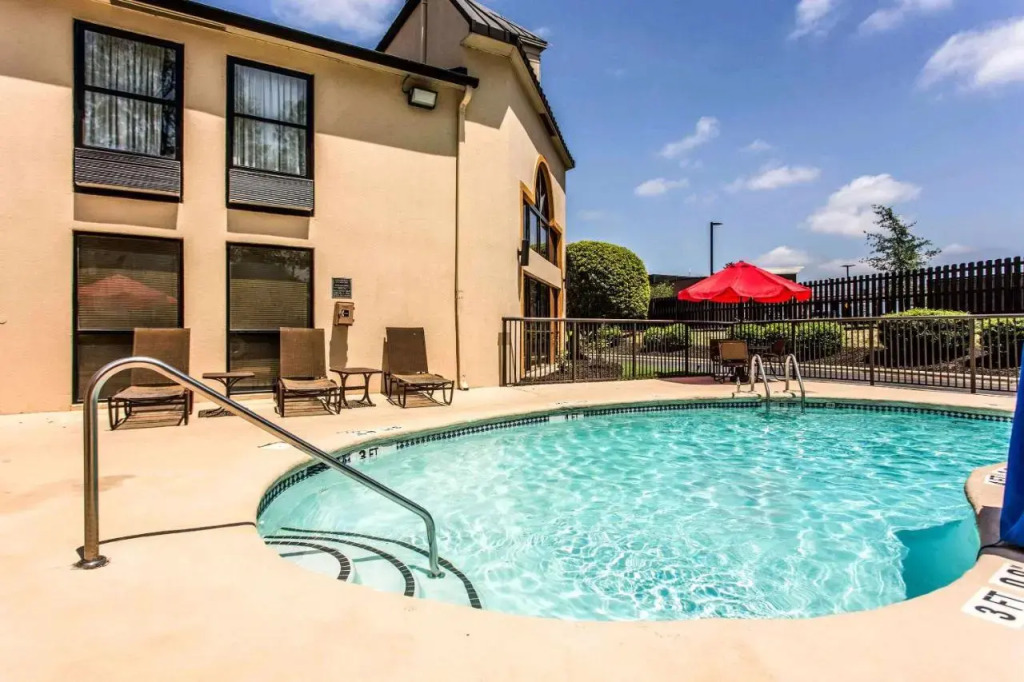 Holiday Inn Express Charlotte-Carowinds