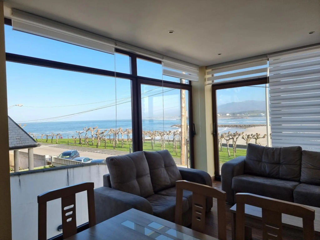 Vivienda de 4 dormitorios con vistas al mar