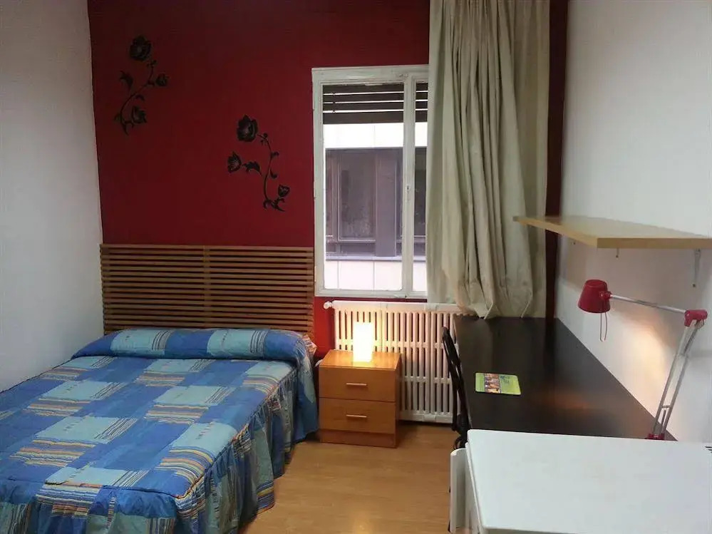 San Marius Muntaner  Hostel