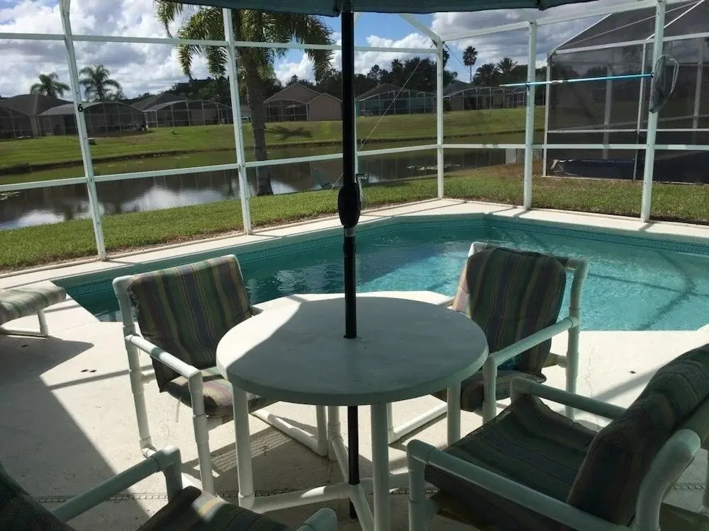 Executive 4 Bed/3 Bath/private Pool Near Disney 4 Bedroom Home
