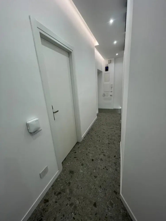 Roma private rooms Vatican City
