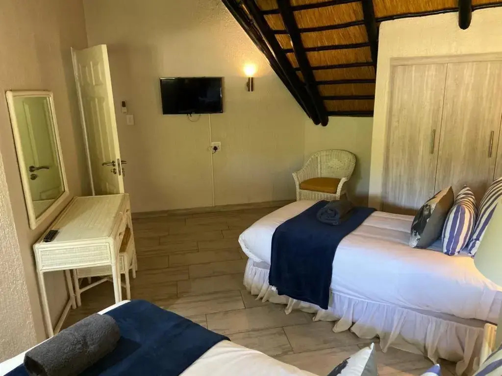 Kruger Park Lodge - IKZ2 - 3 Bedroom Chalet