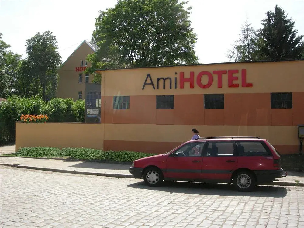 Ami Hotel