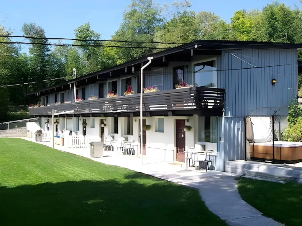 Lakeview Motel