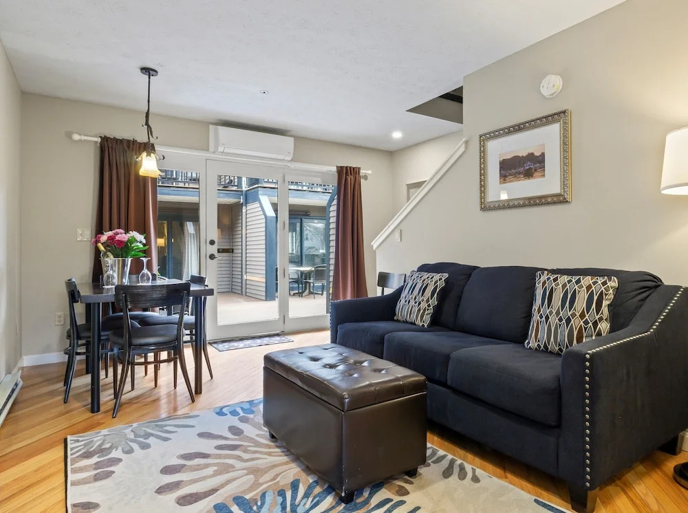 Sea Rose Suites