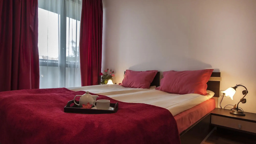 Grand Royale Apartment Complex & Spa