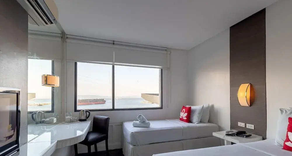 Embarcadero Hotel by ZEN Rooms