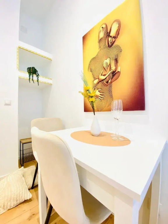 Charming 4 Bedroom Apartment Ottakring