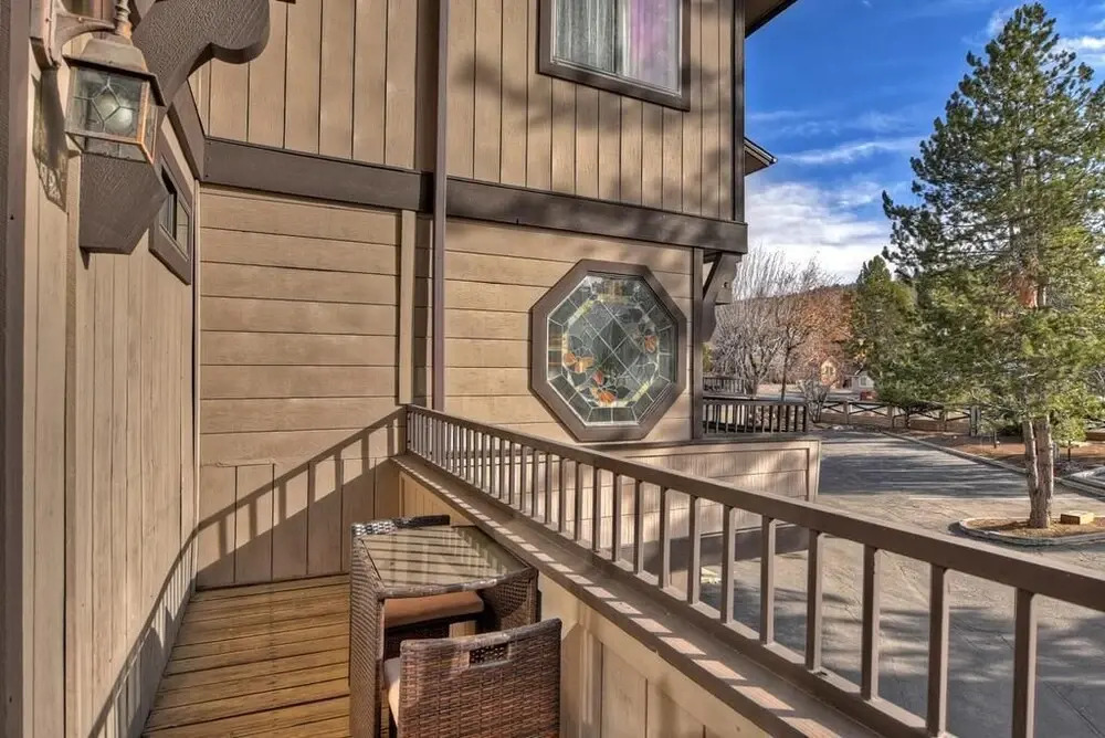 029 Lakefront Luxury Home