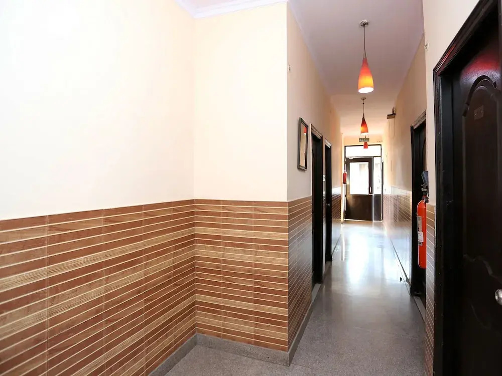 OYO Flagship 14164 Satwah 29
