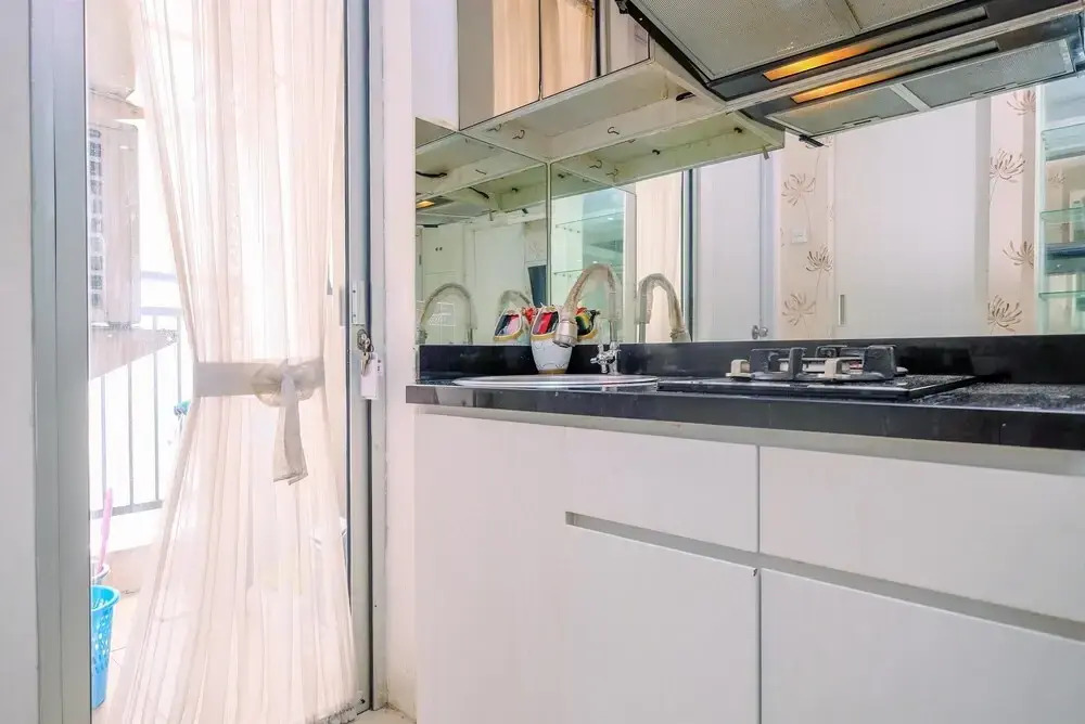 Modern And Tidy 2Br Bassura City Apartment