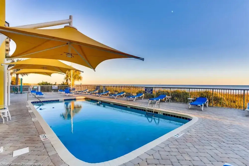 Seaside Resort 902