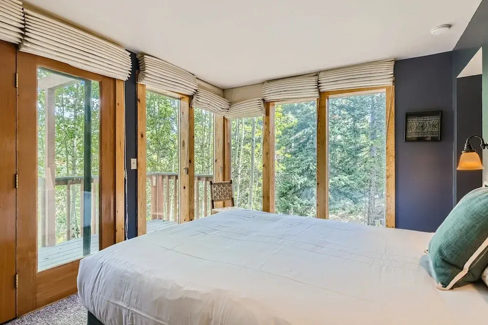 High Altitude Haven 3 Bedroom Home by RedAwning
