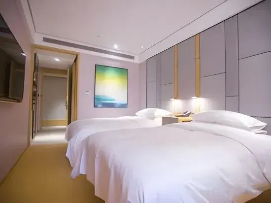 HanTing Hotel (Shanghai Daning Music Plaza Xindian)