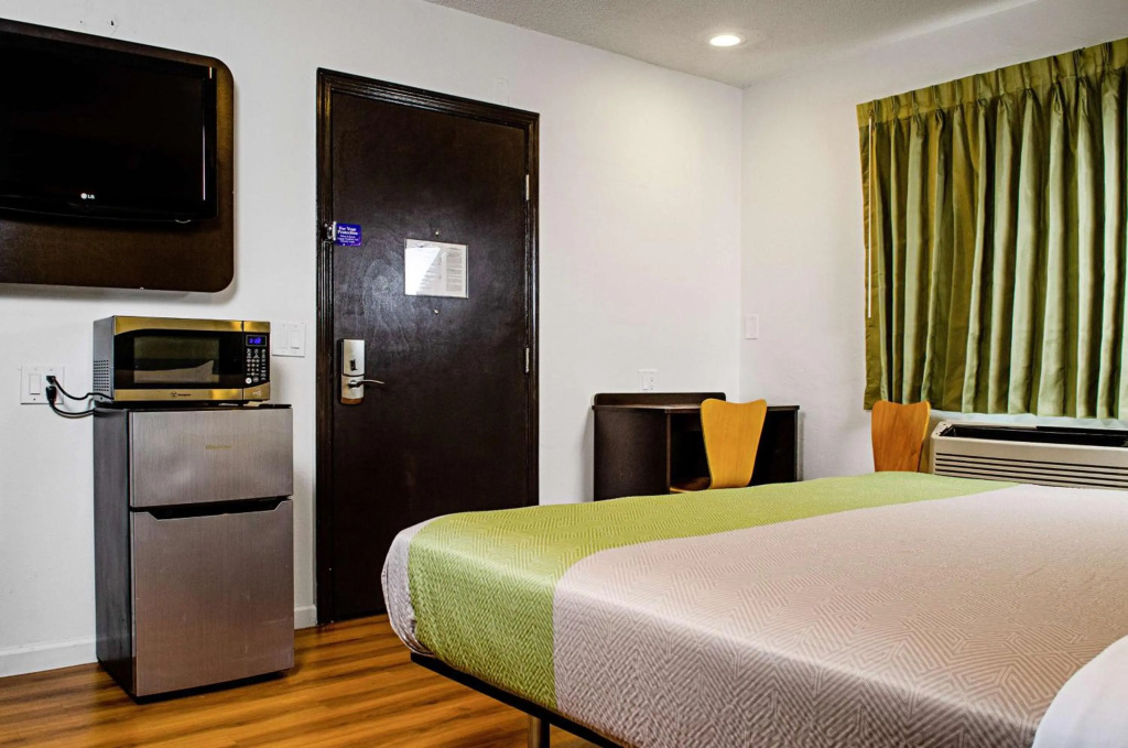 Motel 6-Modesto, CA - Downtown