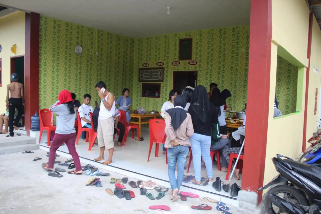 Penginapan asidik