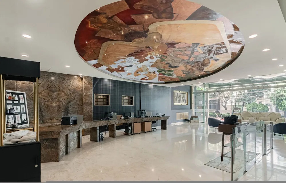 The Jungle Loft Tropical Comfort in a Centric Location With Kitchen
