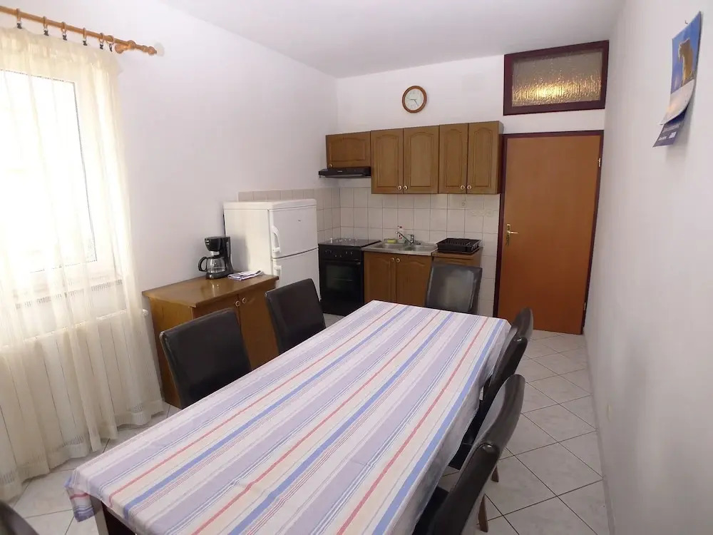 Apartment For Six Persons With Two Bedrooms Located 70M From Beach With Sea View